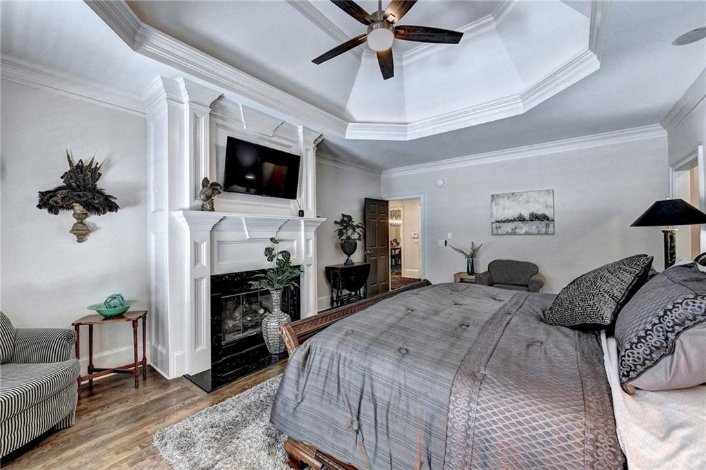 10635 N Edgewater Place