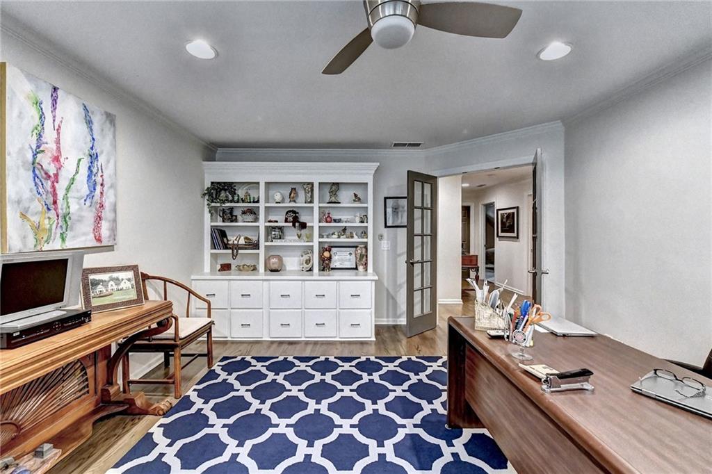 10635 N Edgewater Place