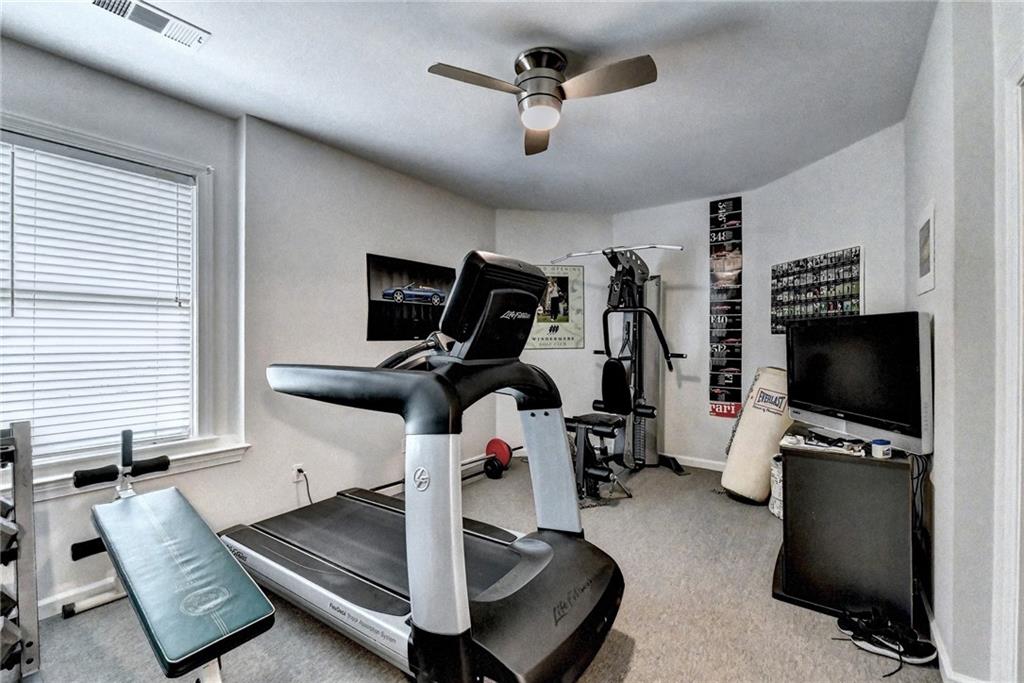 10635 N Edgewater Place