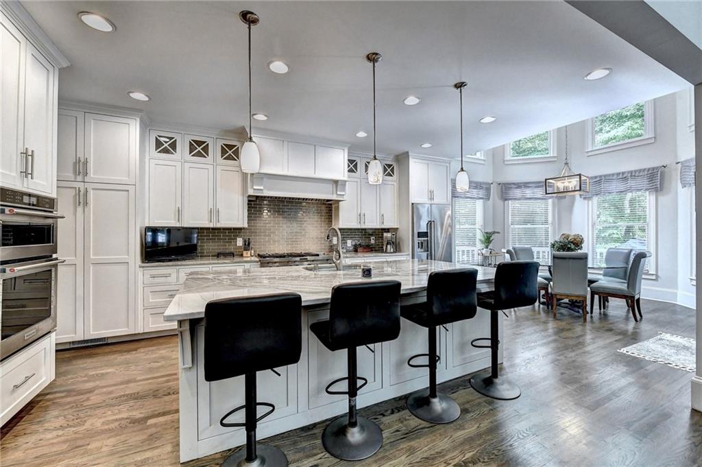 10635 N Edgewater Place