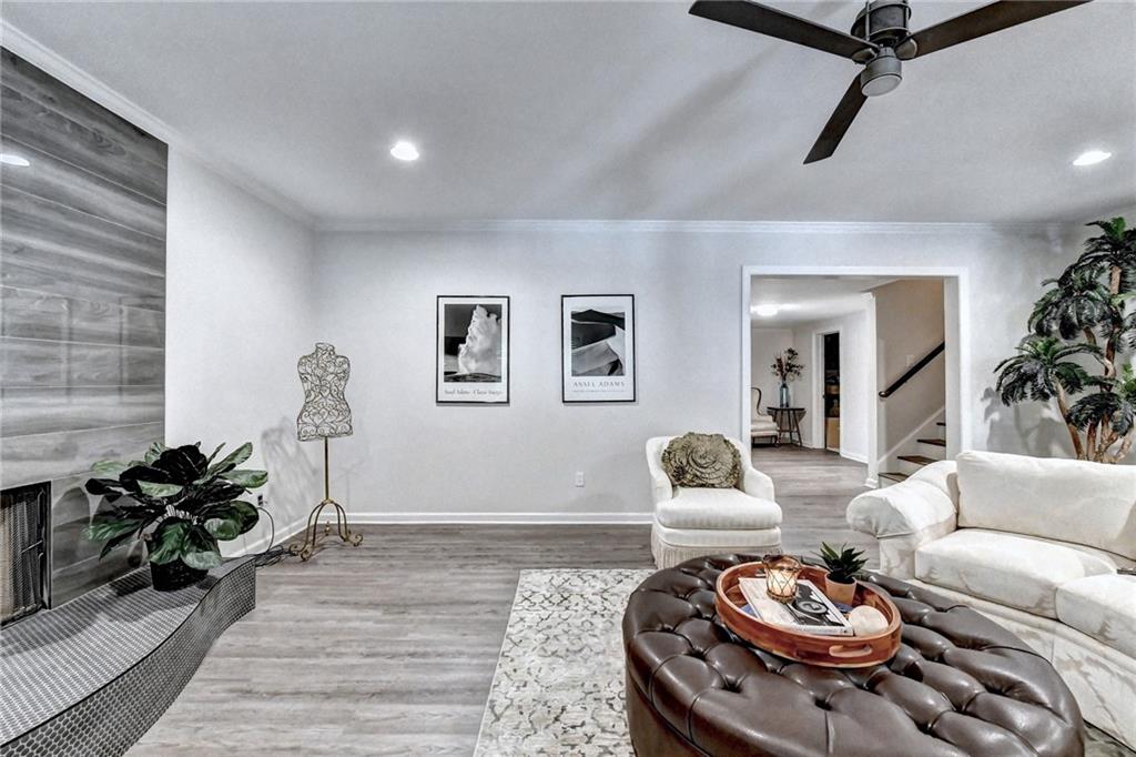 10635 N Edgewater Place