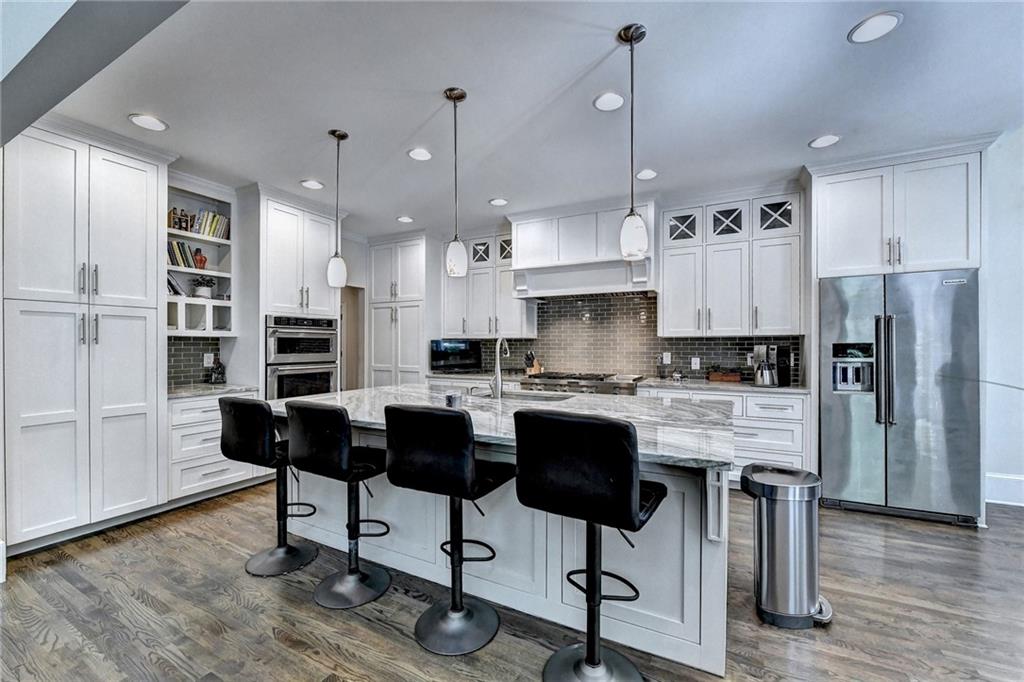 10635 N Edgewater Place