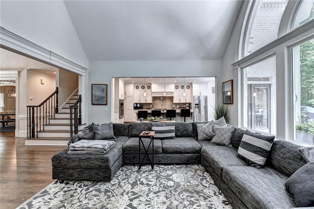 10635 N Edgewater Place