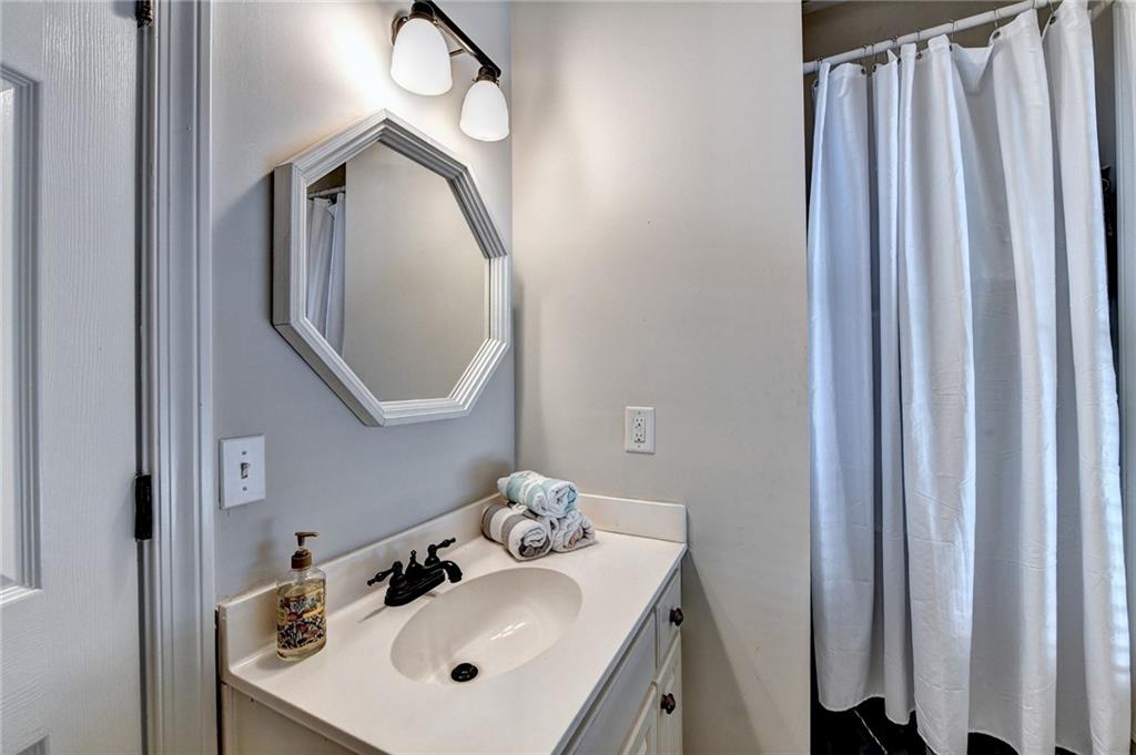 10635 N Edgewater Place