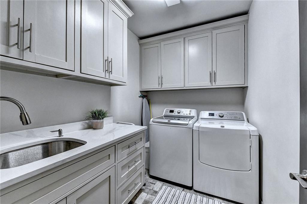 10635 N Edgewater Place