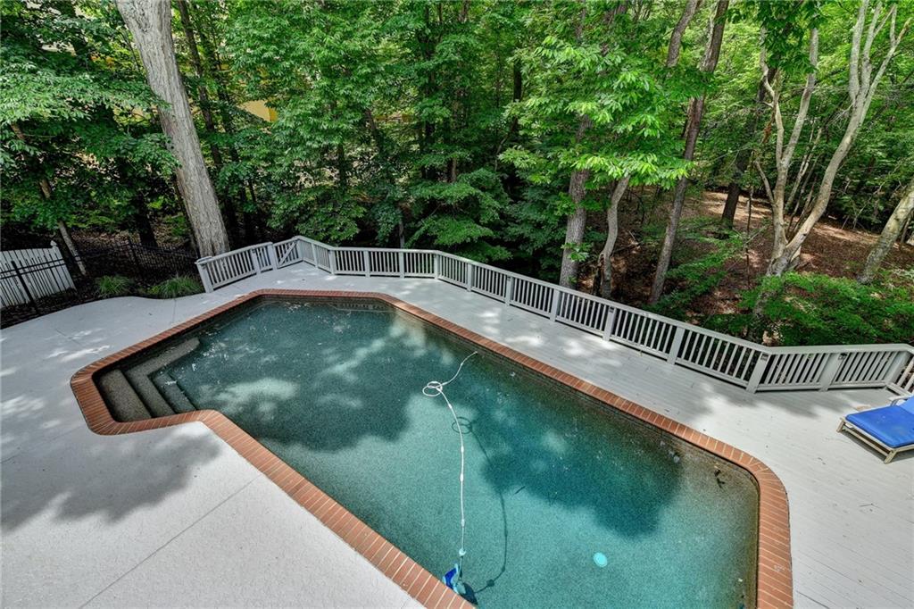 10635 N Edgewater Place