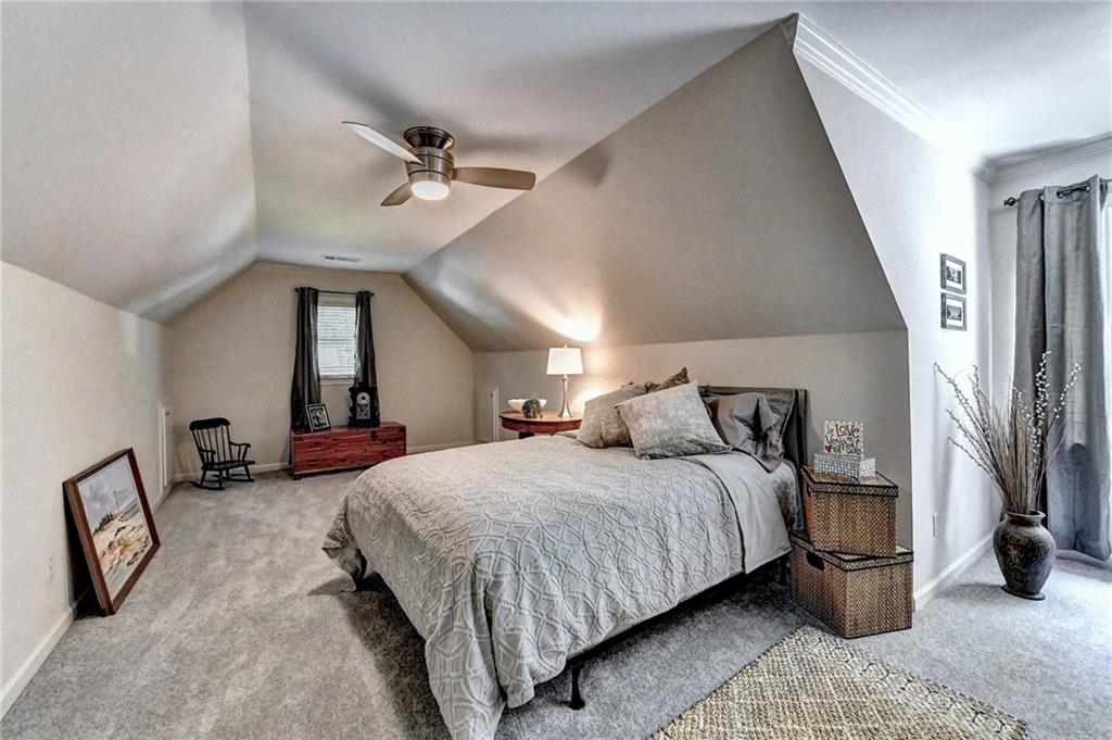 10635 N Edgewater Place