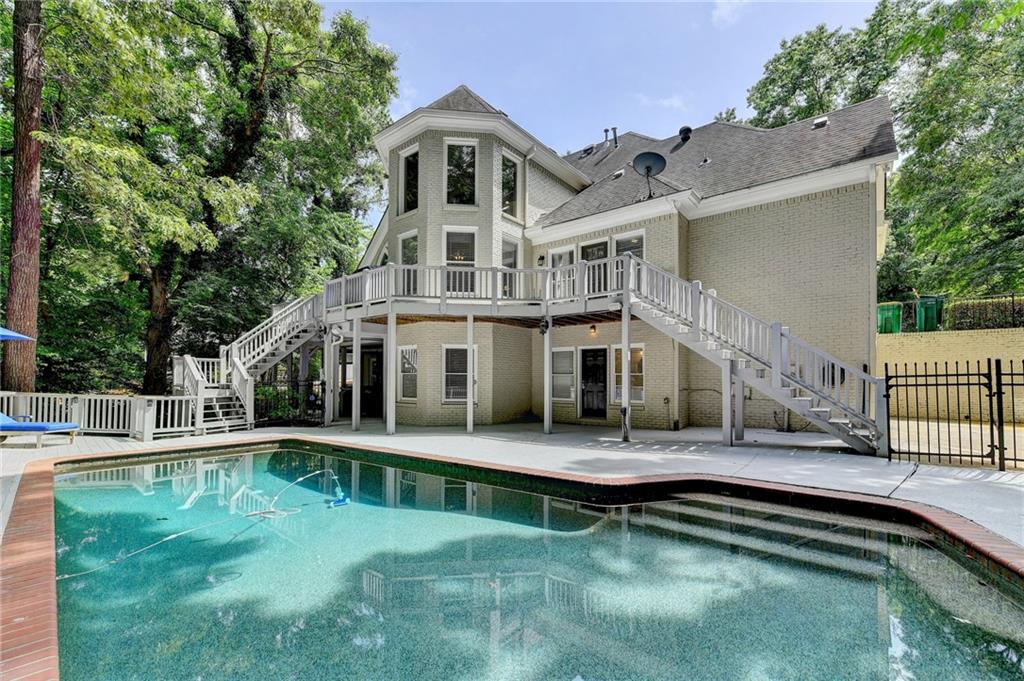 10635 N Edgewater Place