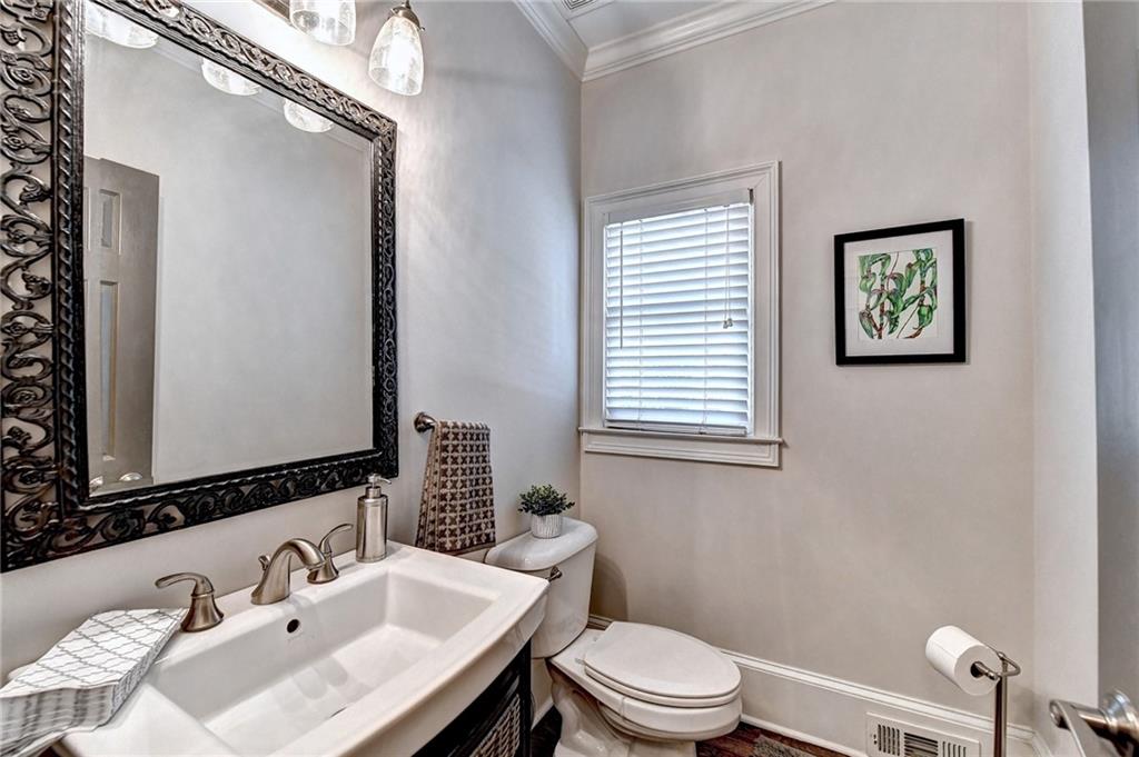 10635 N Edgewater Place