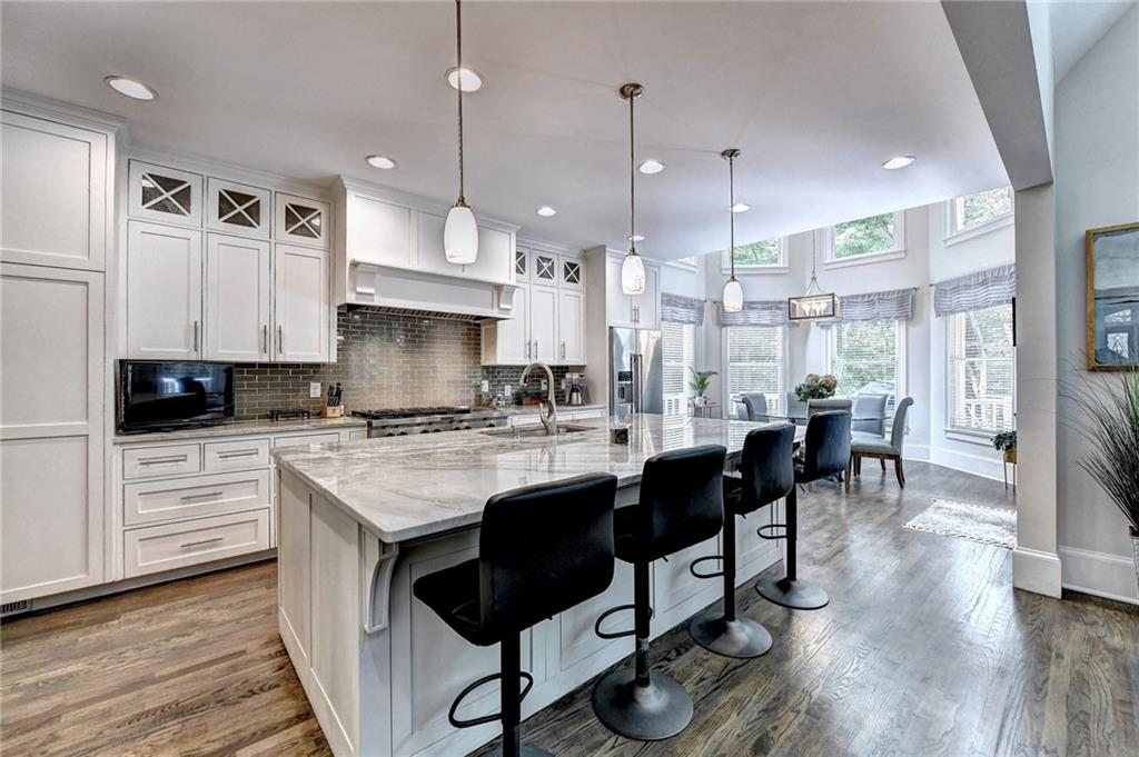 10635 N Edgewater Place