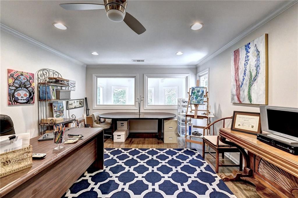 10635 N Edgewater Place