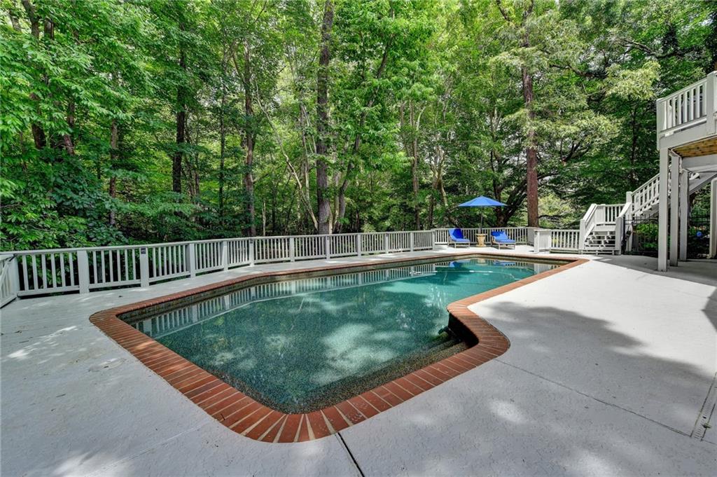 10635 N Edgewater Place