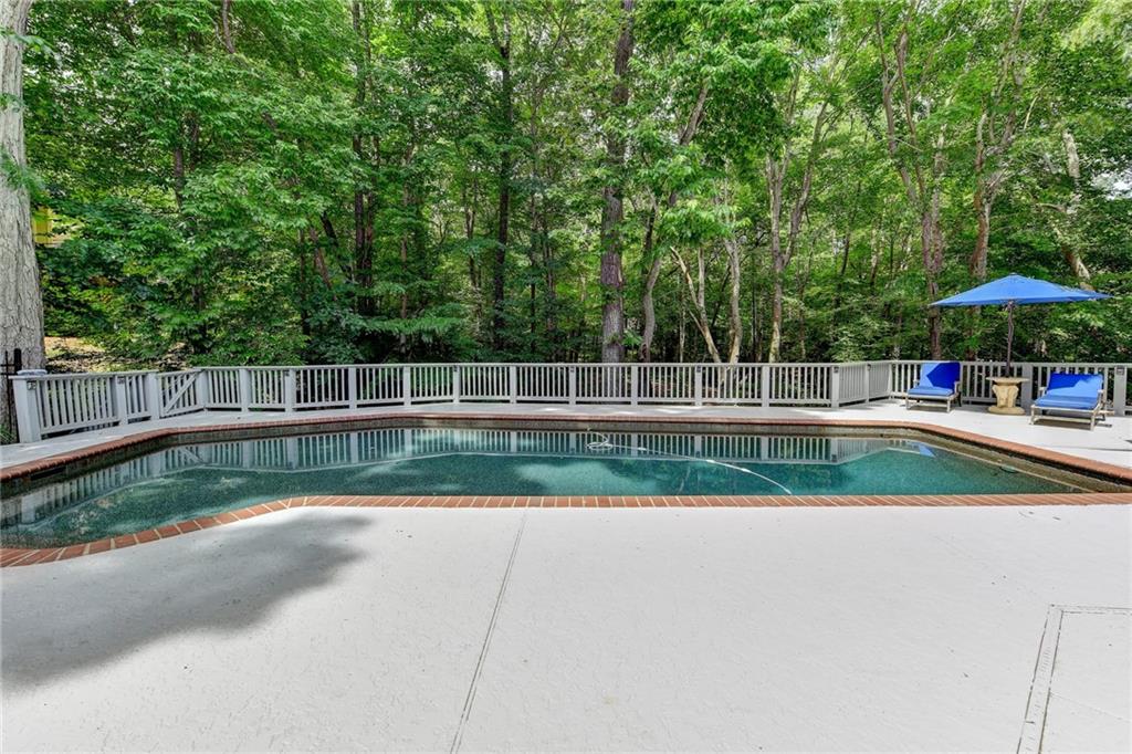 10635 N Edgewater Place