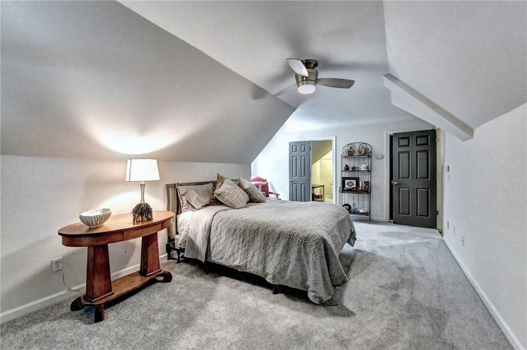 10635 N Edgewater Place