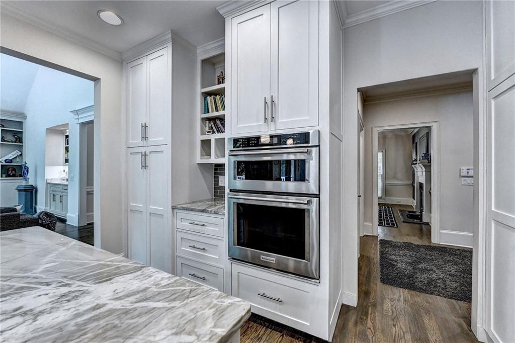 10635 N Edgewater Place