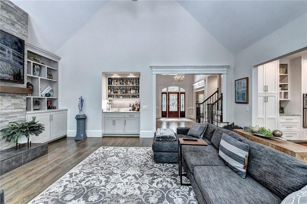 10635 N Edgewater Place