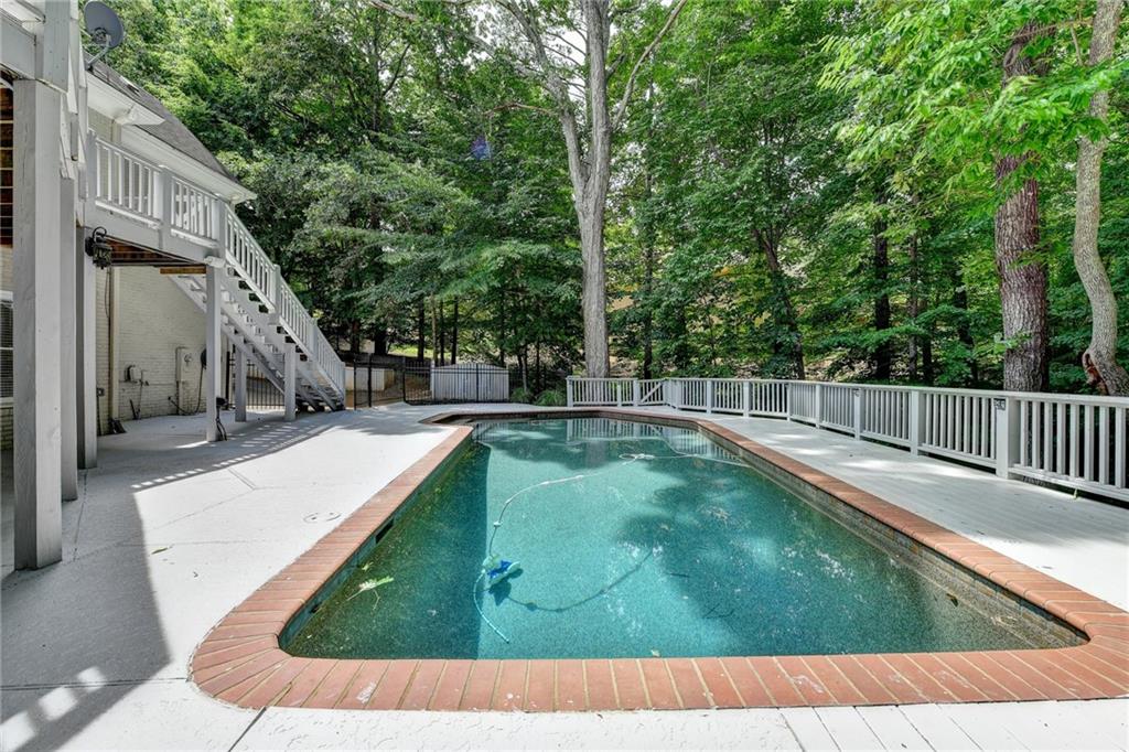 10635 N Edgewater Place