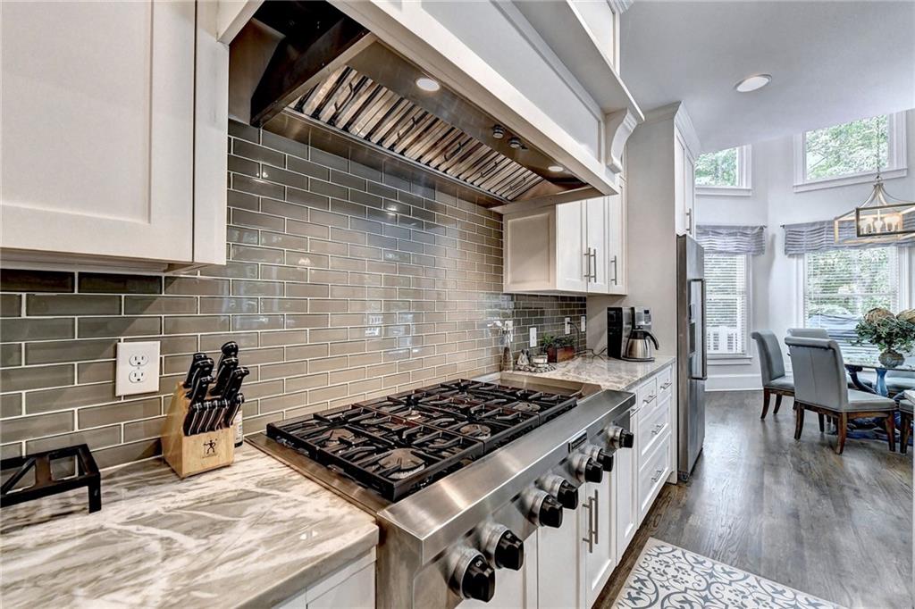 10635 N Edgewater Place