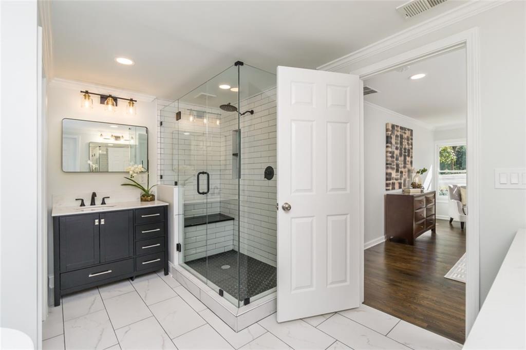 113 Fox Hills Circle SE