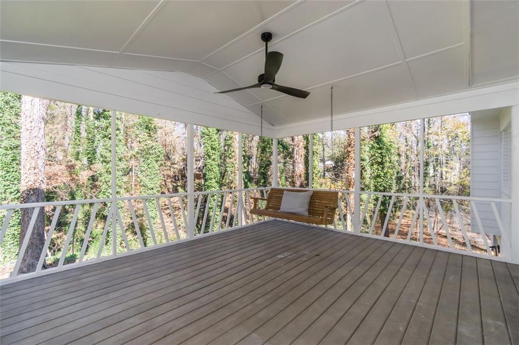 113 Fox Hills Circle SE