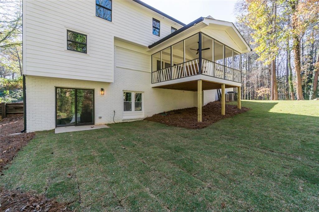 113 Fox Hills Circle SE