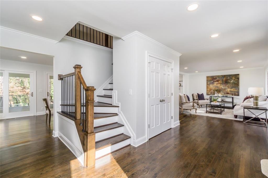 113 Fox Hills Circle SE