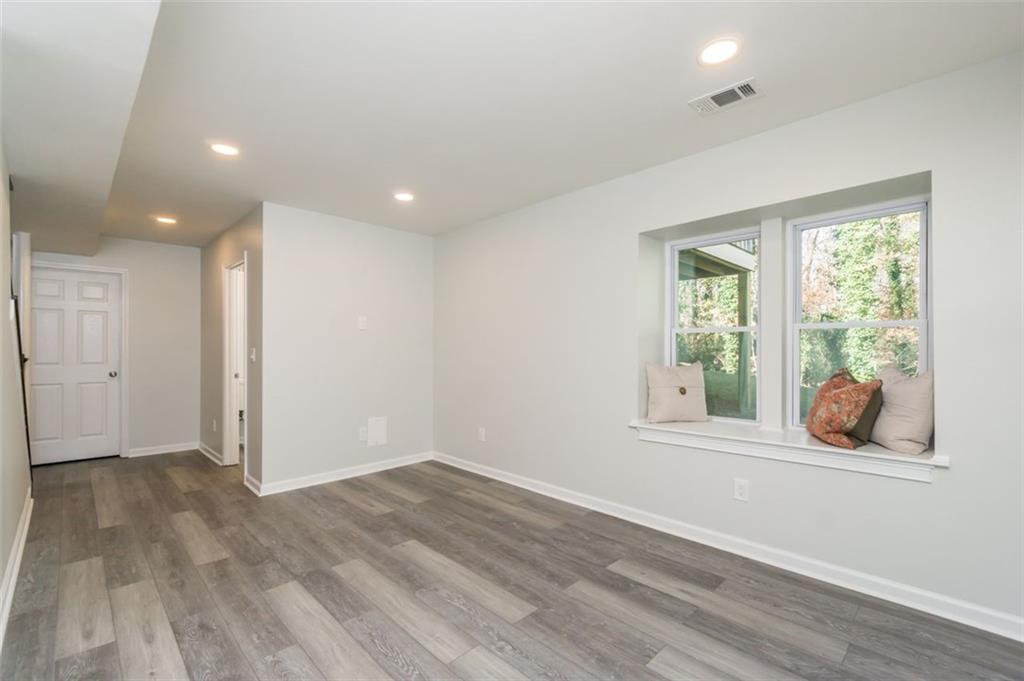 113 Fox Hills Circle SE