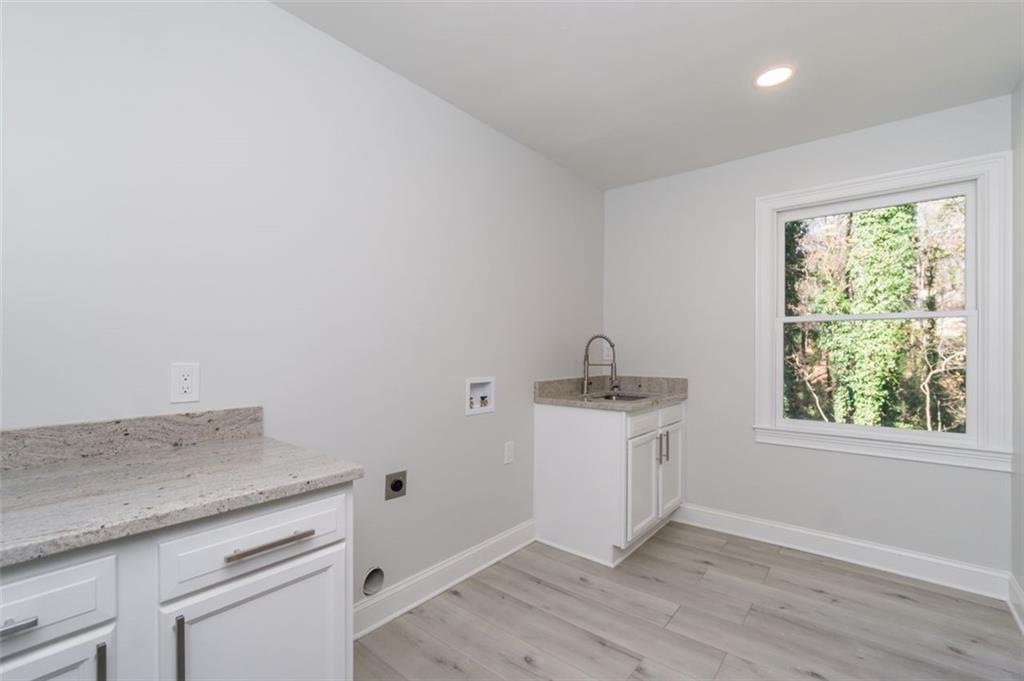 113 Fox Hills Circle SE