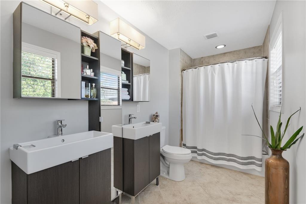 2689 Whitehurst Drive NE