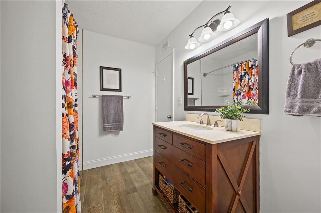 612 Wynnes Ridge Circle SE