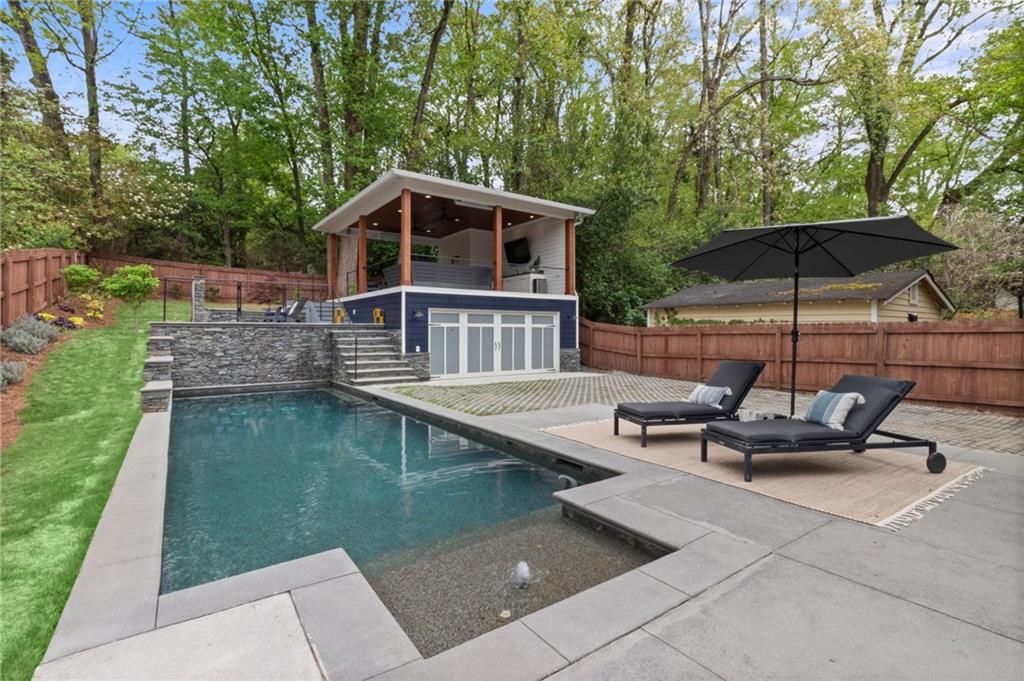 1507 N Morningside Drive NE