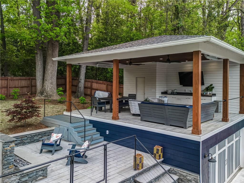 1507 N Morningside Drive NE