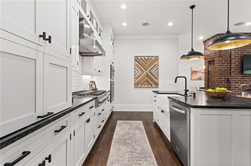 1507 N Morningside Drive NE