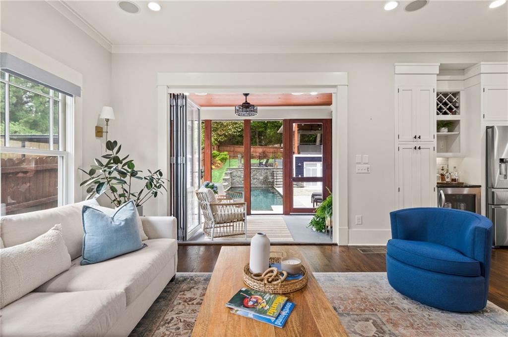 1507 N Morningside Drive NE