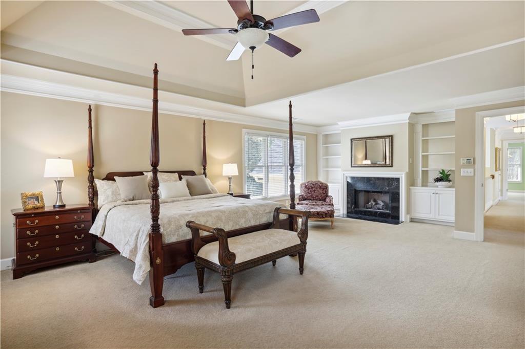 12175 Oak Hollow Way