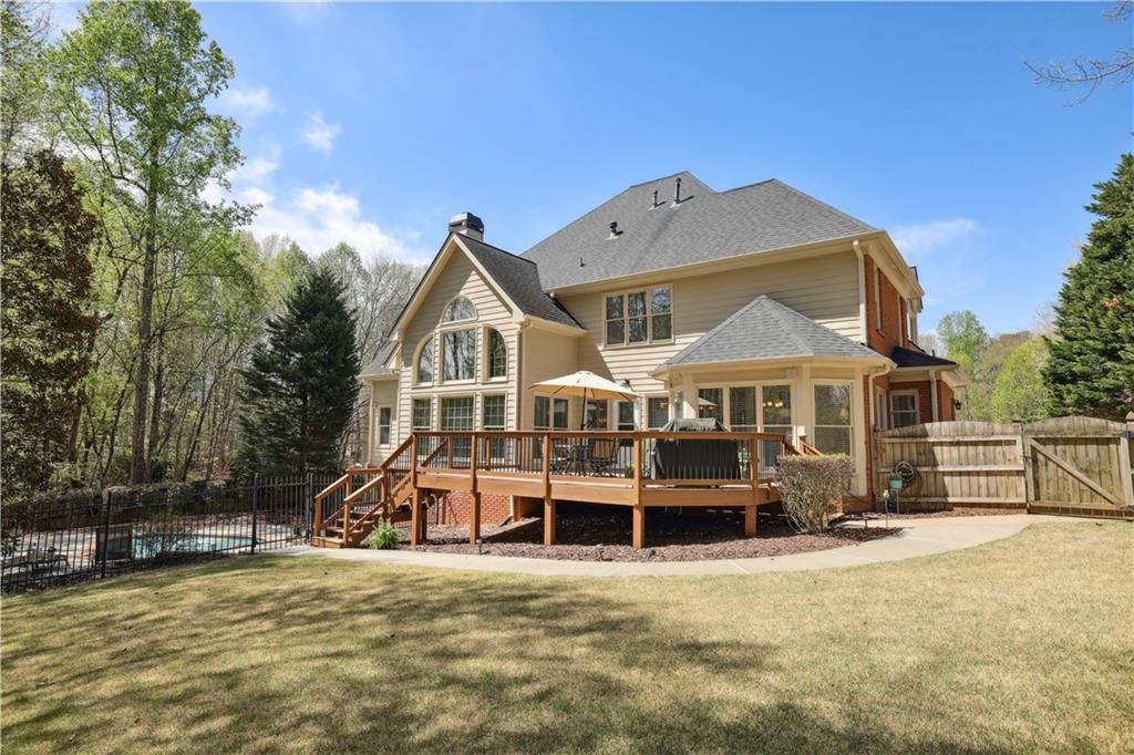 12175 Oak Hollow Way