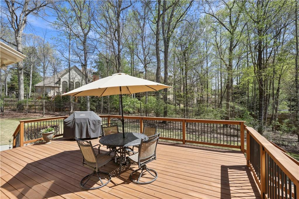 12175 Oak Hollow Way