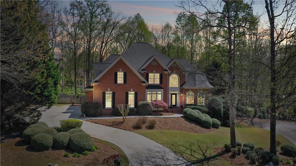 12175 Oak Hollow Way