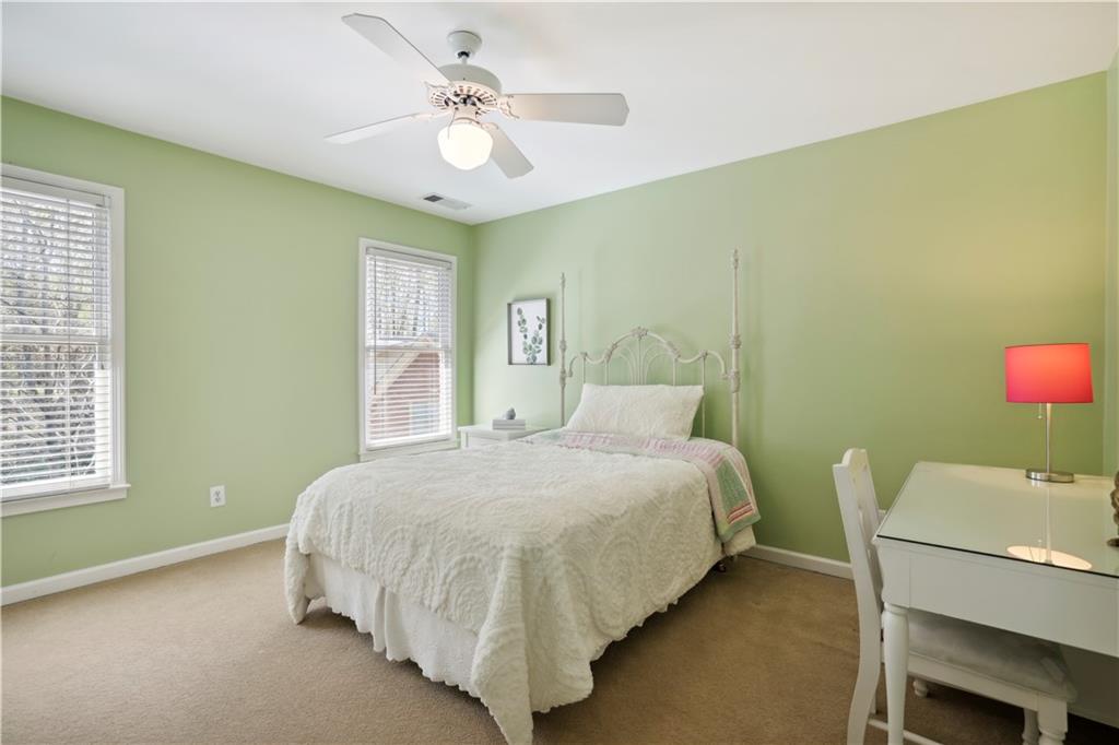 12175 Oak Hollow Way