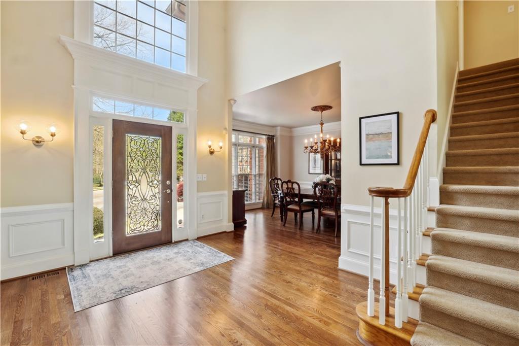 12175 Oak Hollow Way