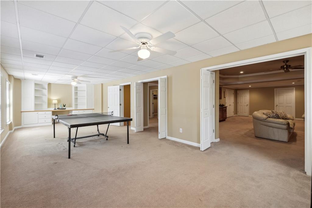 12175 Oak Hollow Way