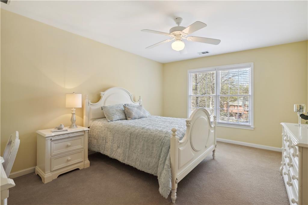 12175 Oak Hollow Way