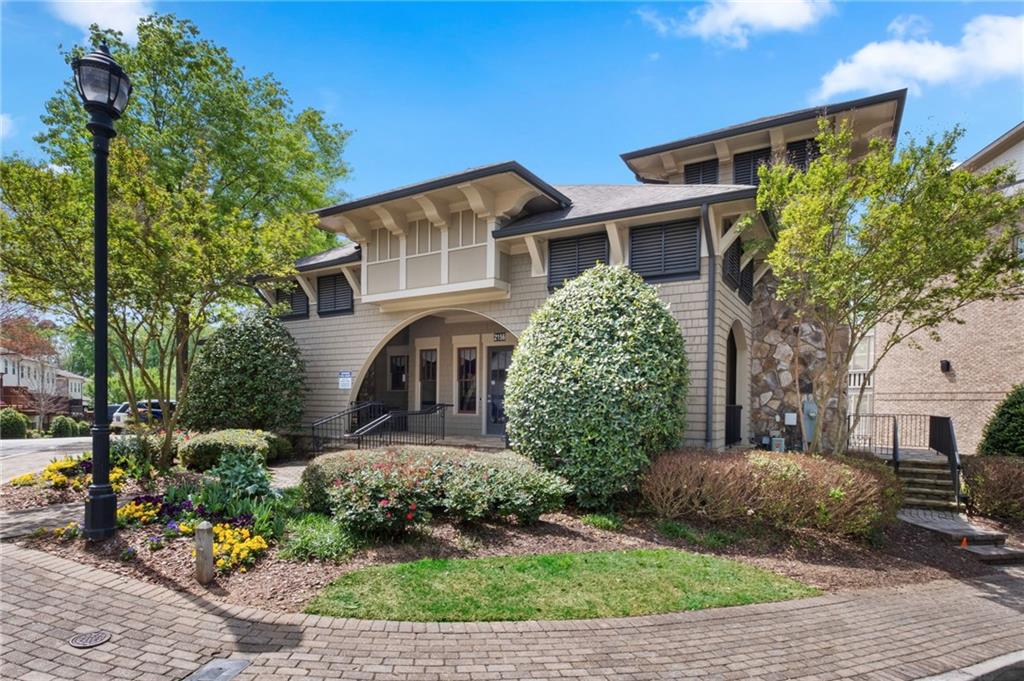 4500 W Village Court SE