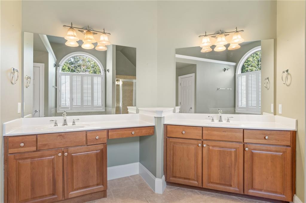 2910 Holly Pointe Court