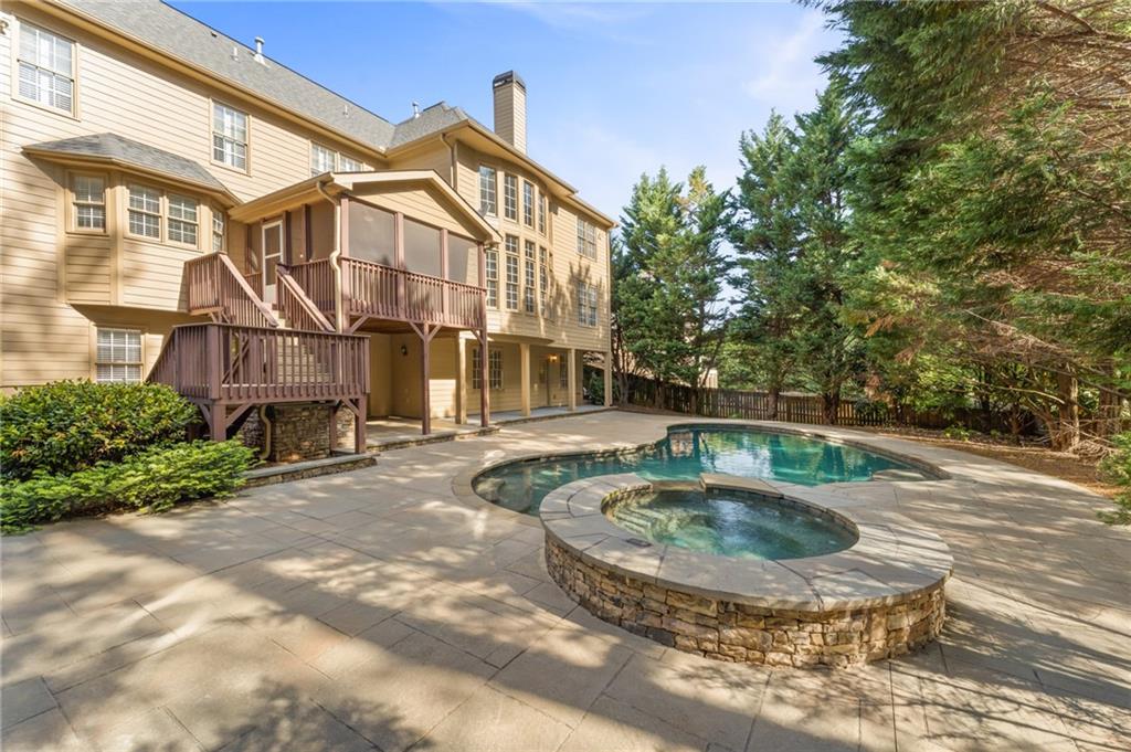 2910 Holly Pointe Court