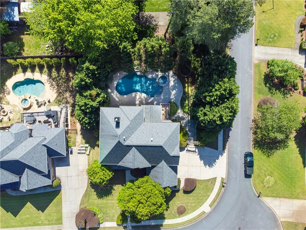 2910 Holly Pointe Court