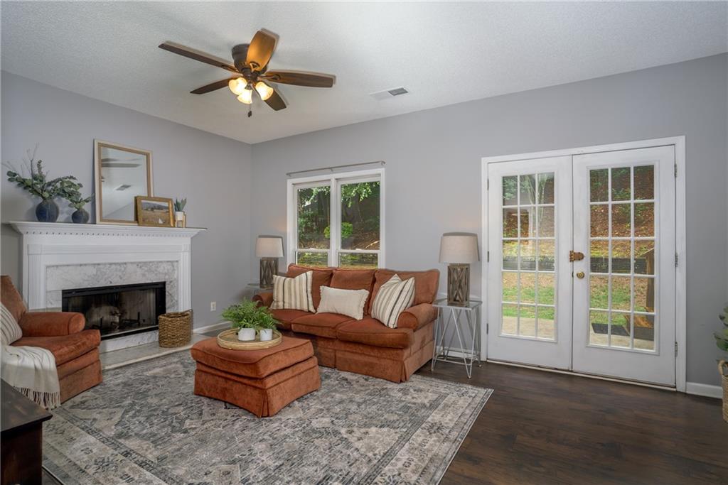 4057 Glenlake Trace NW