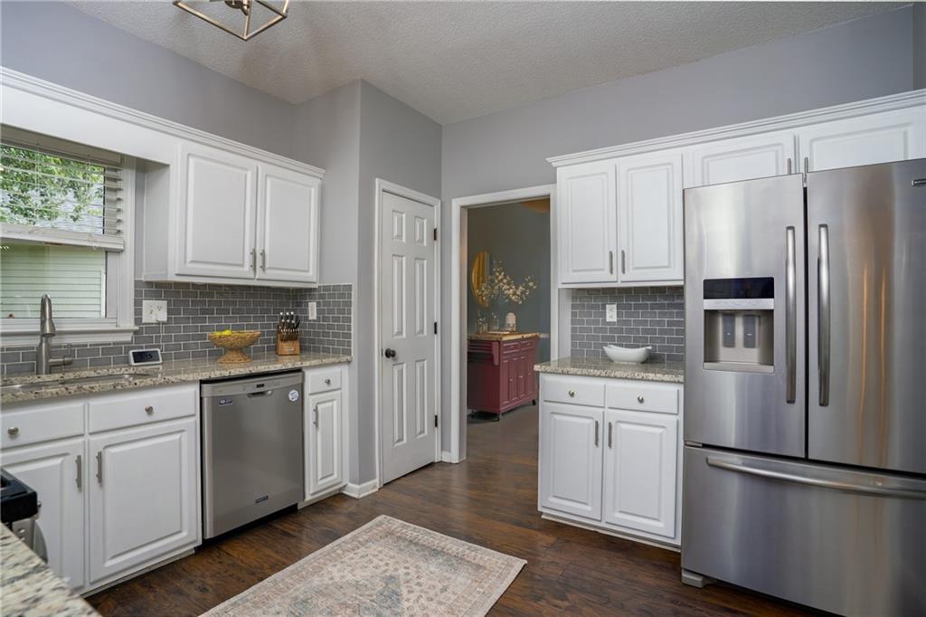 4057 Glenlake Trace NW