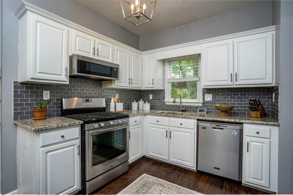 4057 Glenlake Trace NW