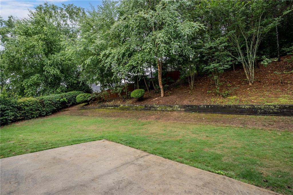 4057 Glenlake Trace NW